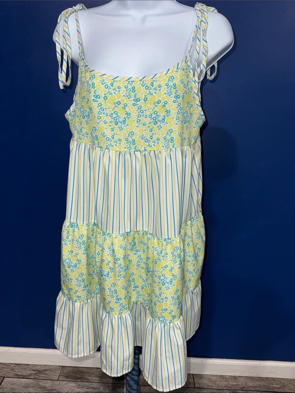 Boho Western Yellow Floral Tiered Dress – Size Small - Picture 3 of 13